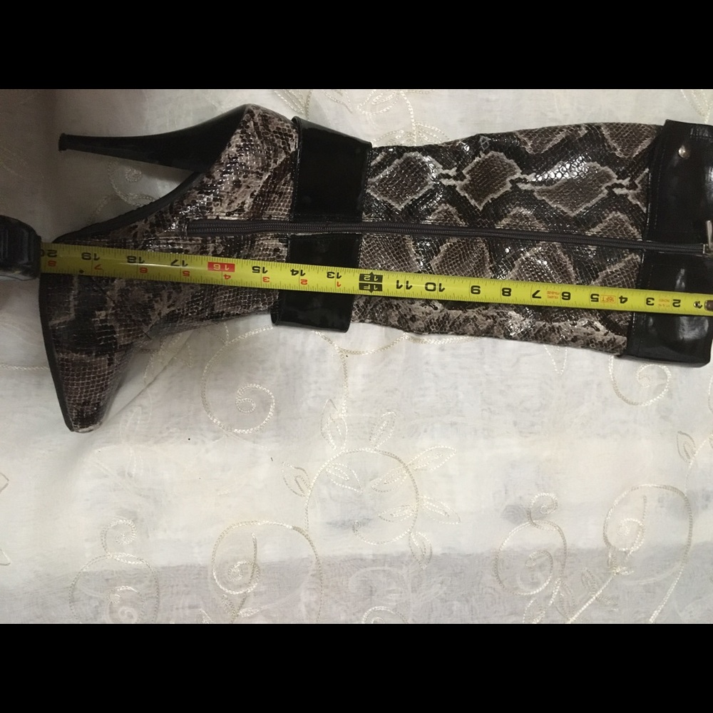Shoes - Picture 4 of 4